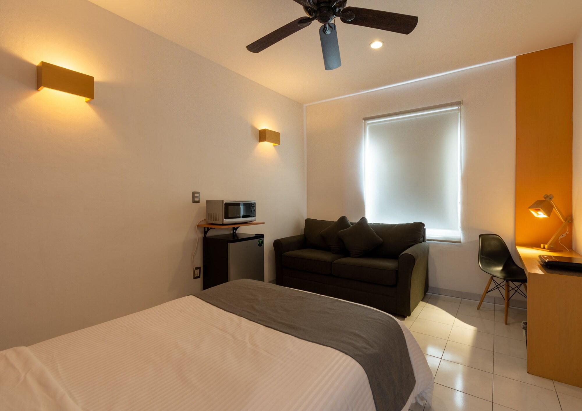 Hotel Mexico Inn Express Salamanca Ngoại thất bức ảnh