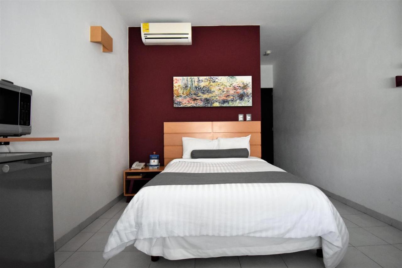 Hotel Mexico Inn Express Salamanca Ngoại thất bức ảnh