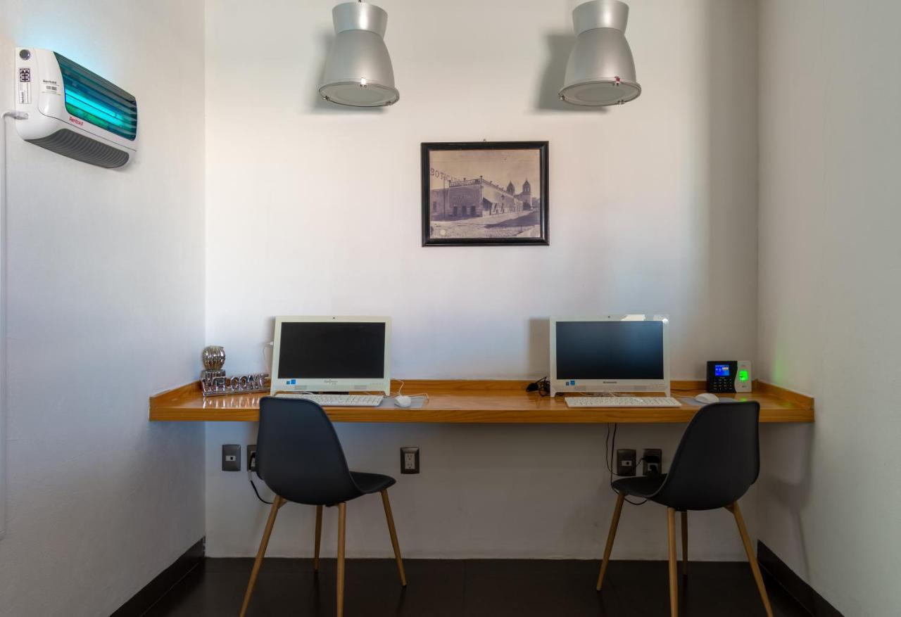 Hotel Mexico Inn Express Salamanca Ngoại thất bức ảnh